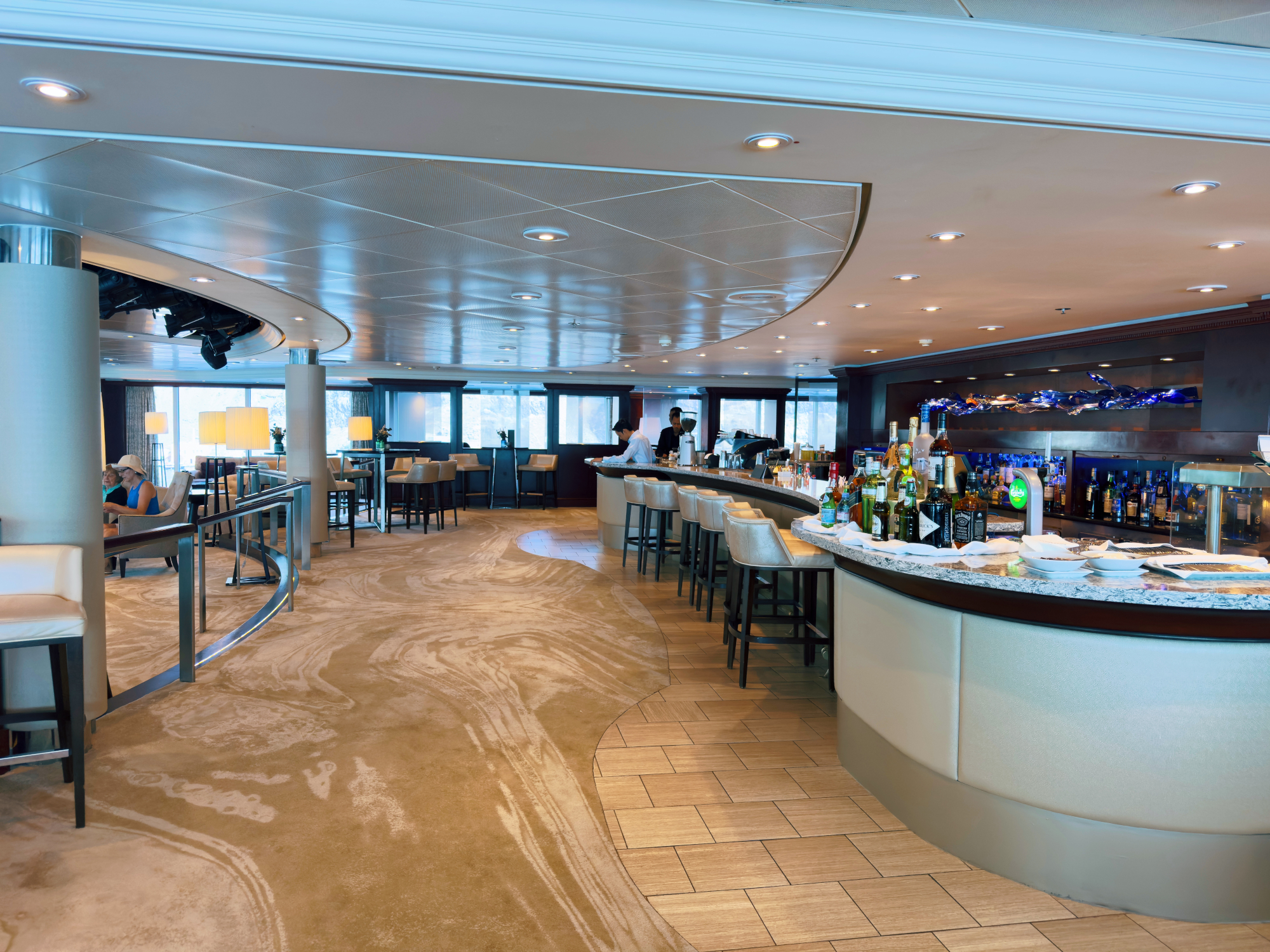 MyCruise Azamara Azamara-Quest Offentlige-arealer Barer-lounger-atrium3